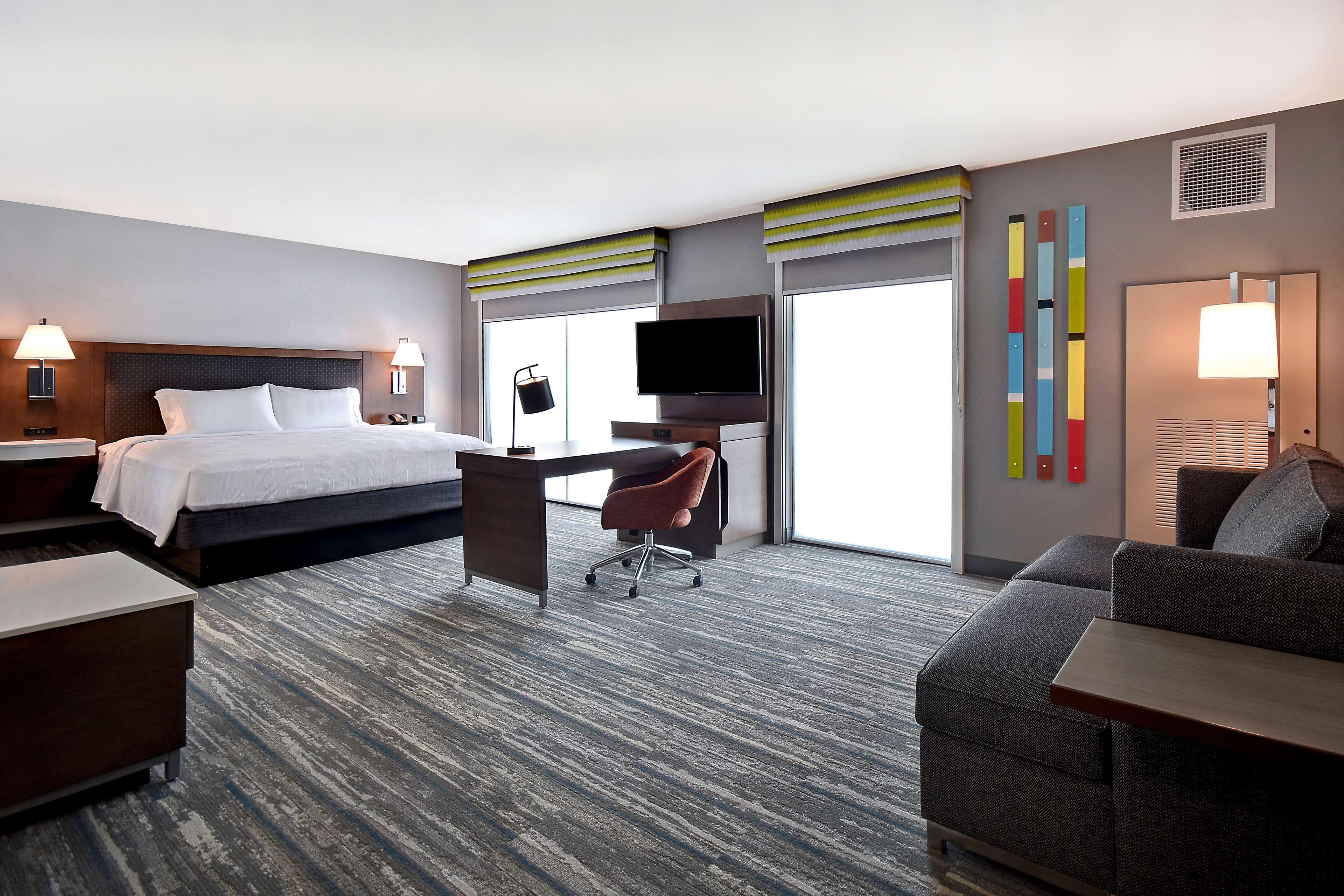 Hampton Inn & Suites Las Vegas Convention Center - No Resort Fee Dış mekan fotoğraf