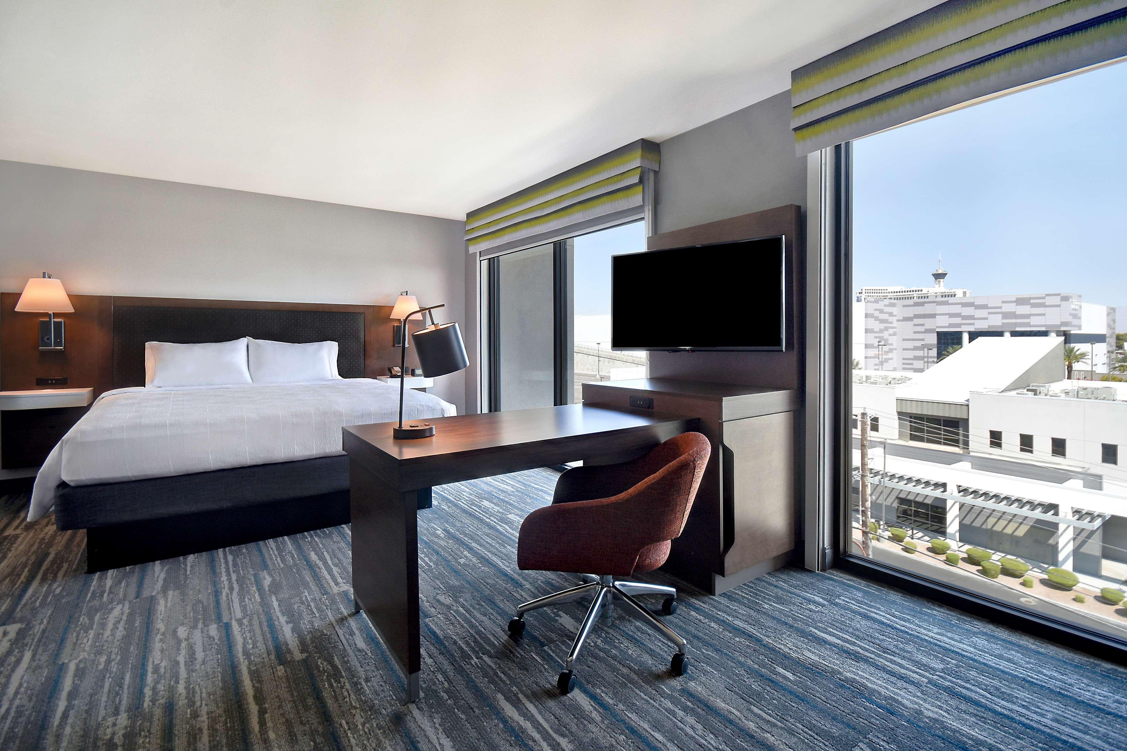 Hampton Inn & Suites Las Vegas Convention Center - No Resort Fee Dış mekan fotoğraf