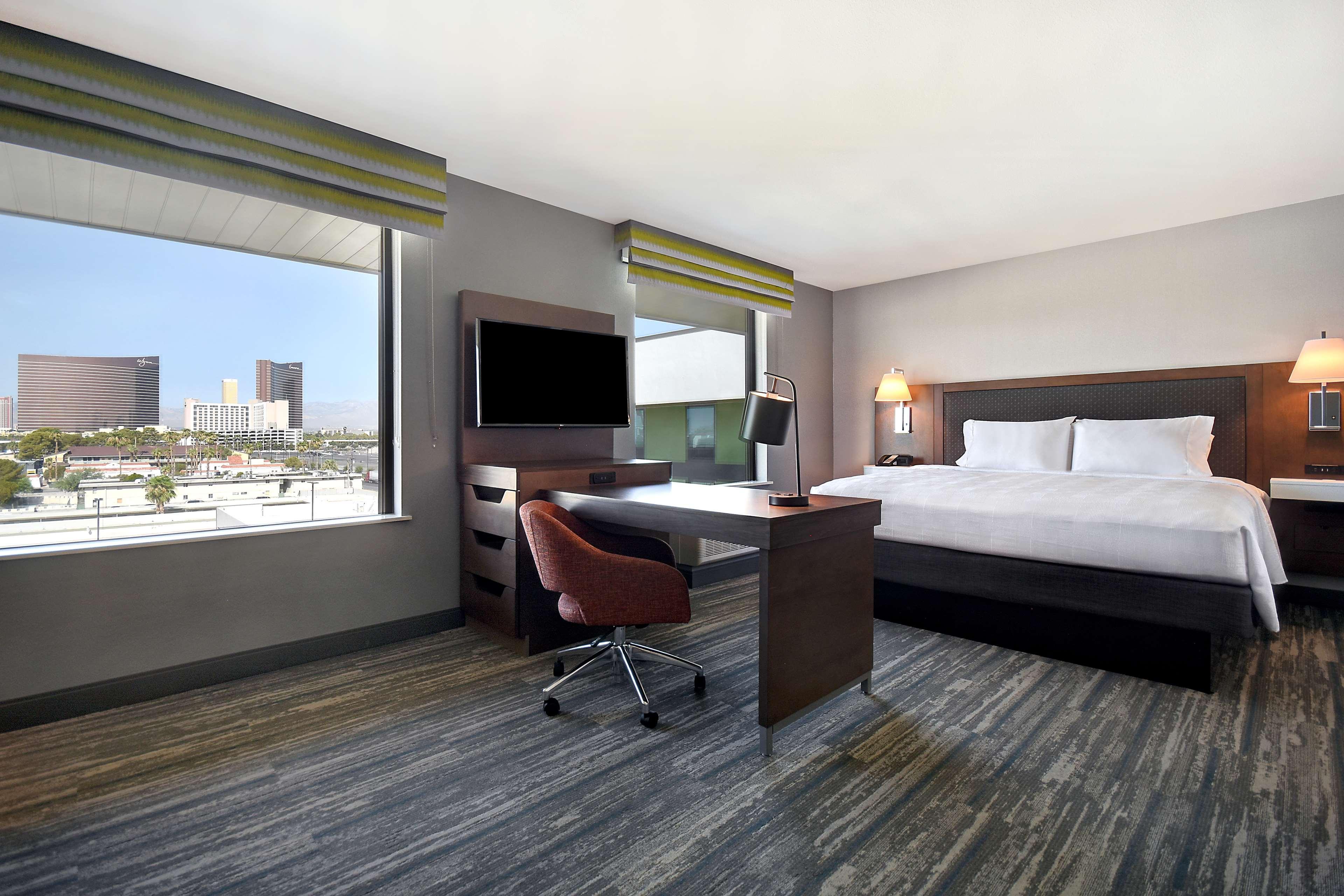 Hampton Inn & Suites Las Vegas Convention Center - No Resort Fee Dış mekan fotoğraf