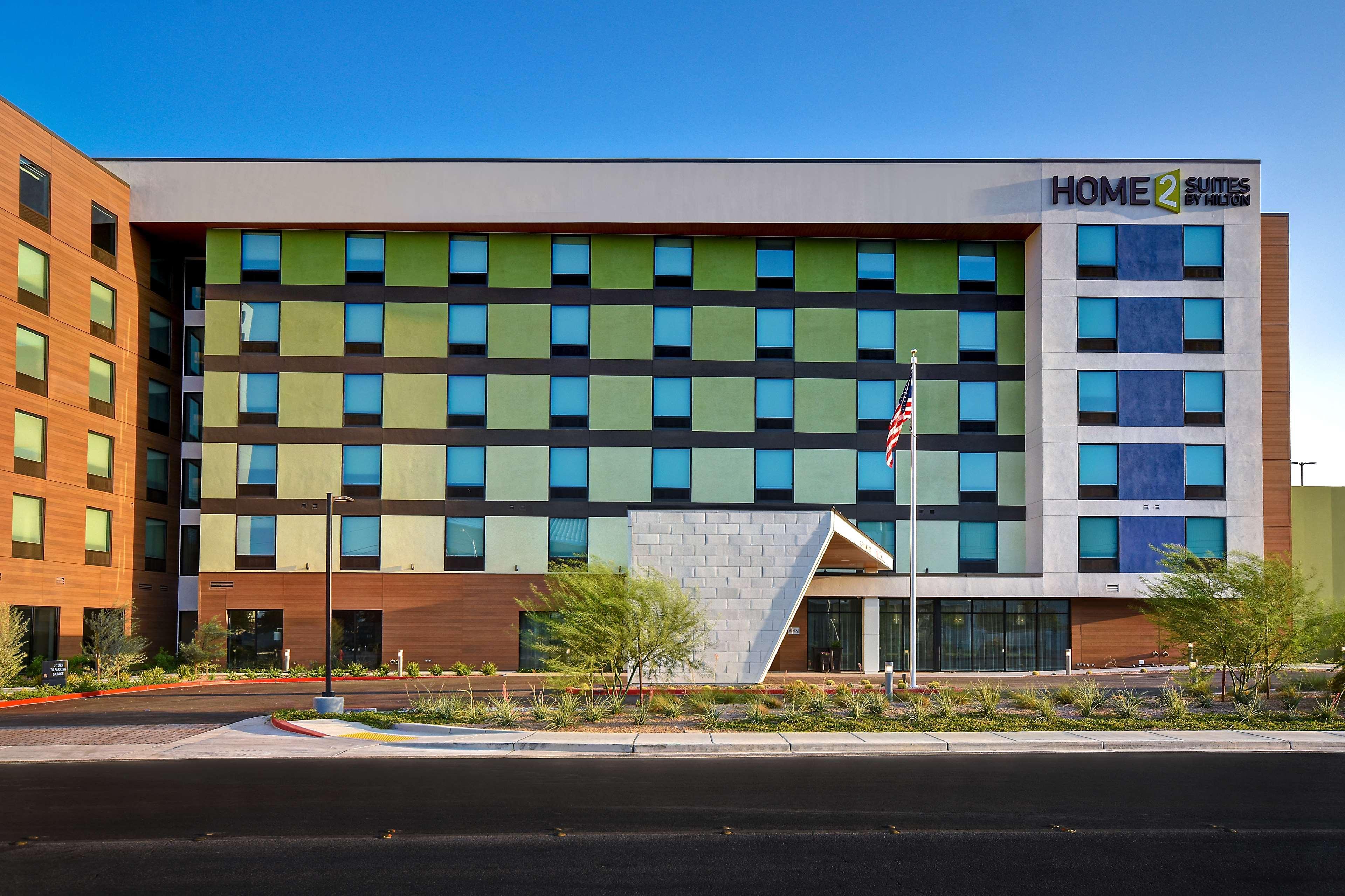 Hampton Inn & Suites Las Vegas Convention Center - No Resort Fee Dış mekan fotoğraf