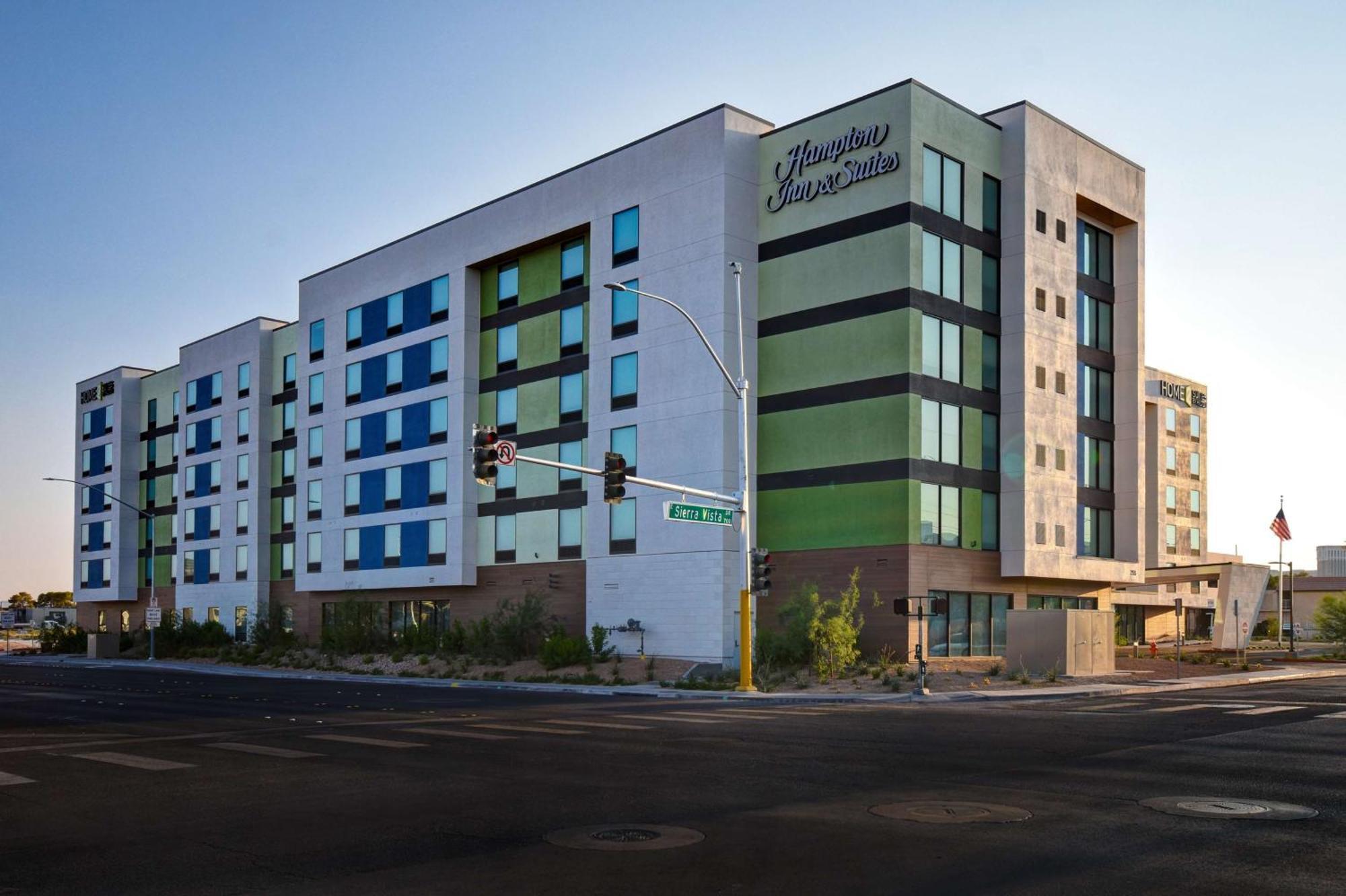 Hampton Inn & Suites Las Vegas Convention Center - No Resort Fee Dış mekan fotoğraf