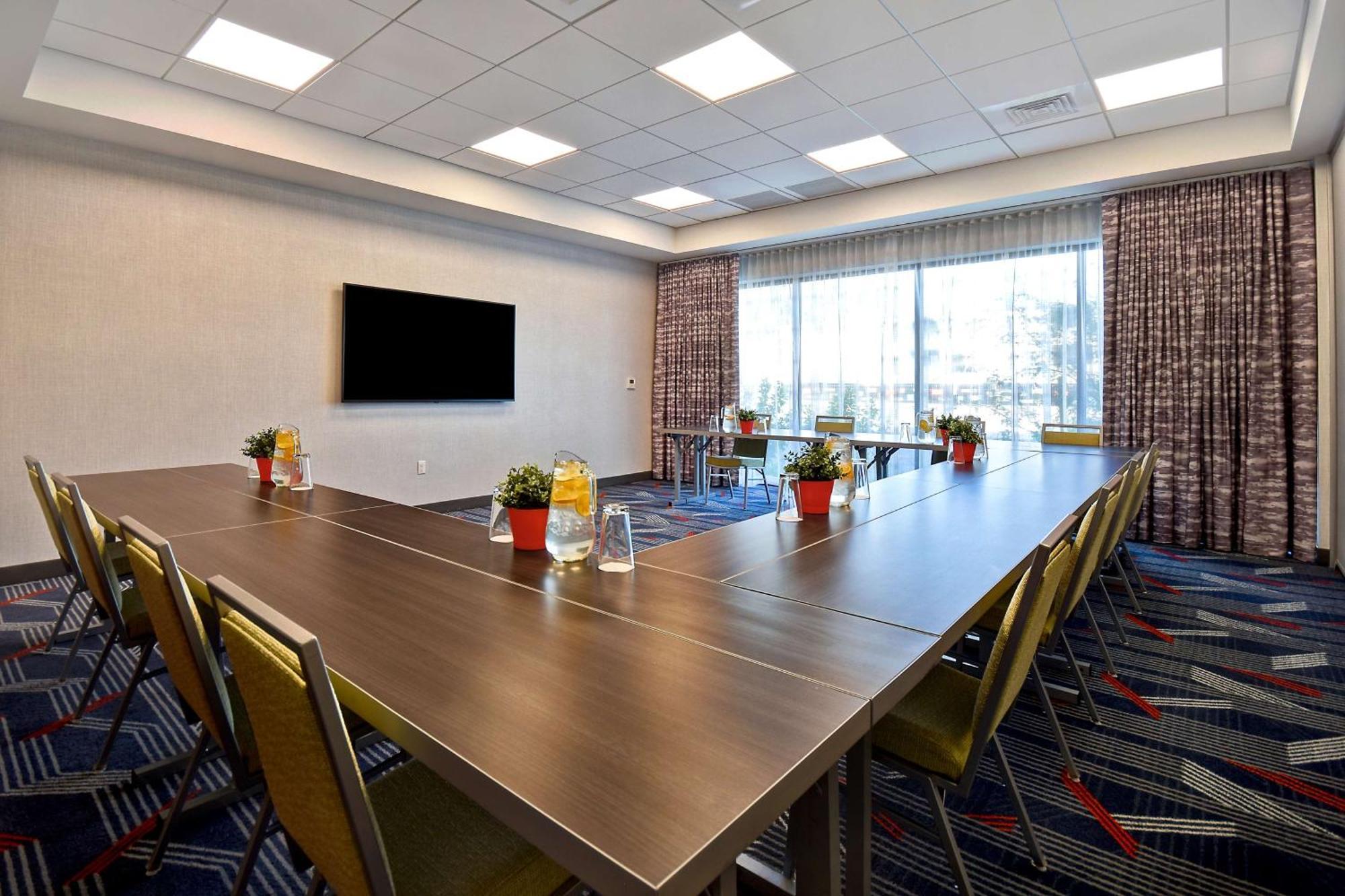 Hampton Inn & Suites Las Vegas Convention Center - No Resort Fee Dış mekan fotoğraf