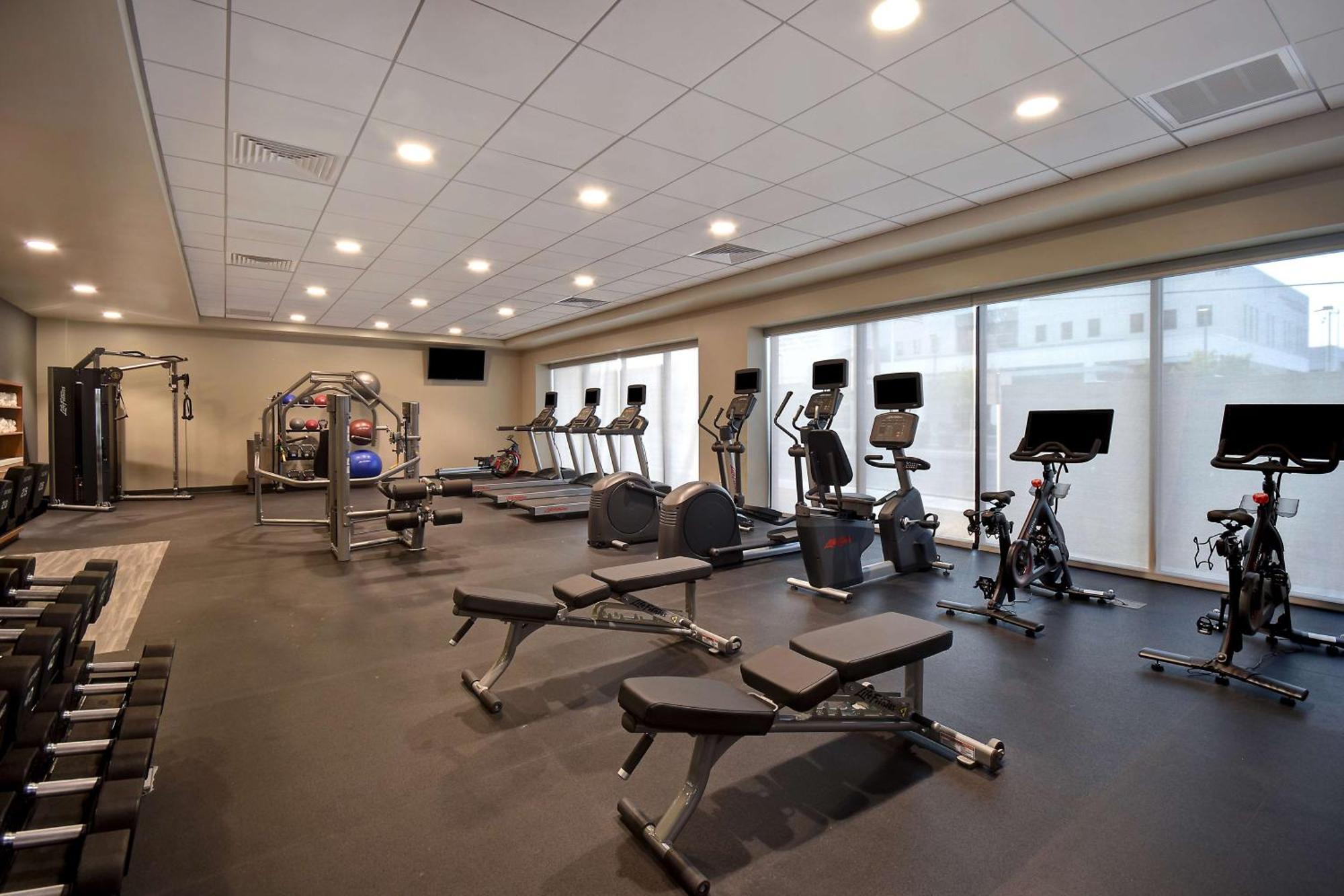 Hampton Inn & Suites Las Vegas Convention Center - No Resort Fee Dış mekan fotoğraf