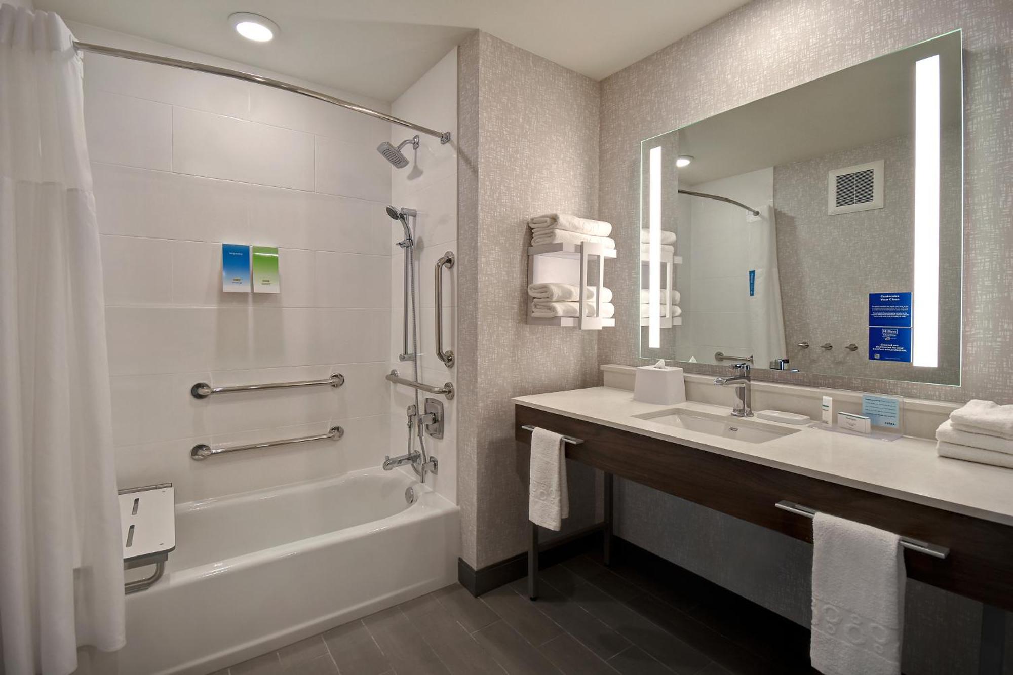 Hampton Inn & Suites Las Vegas Convention Center - No Resort Fee Dış mekan fotoğraf